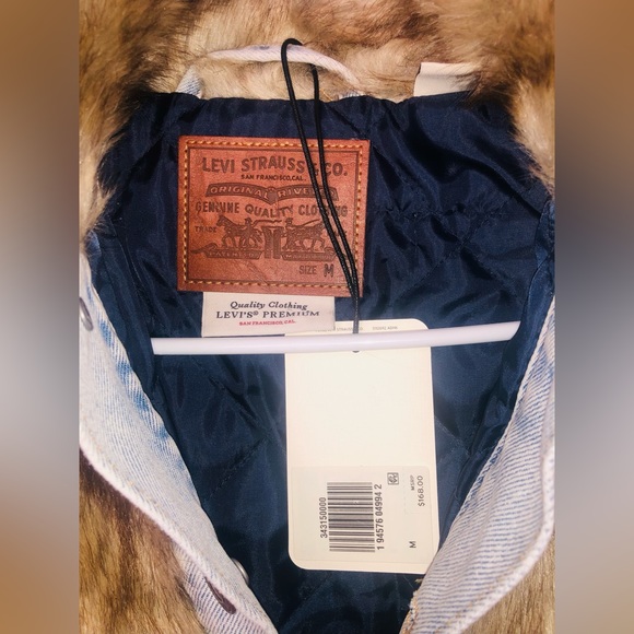 Levi’s jean/faux fur jacket (M) - Picture 8 of 13